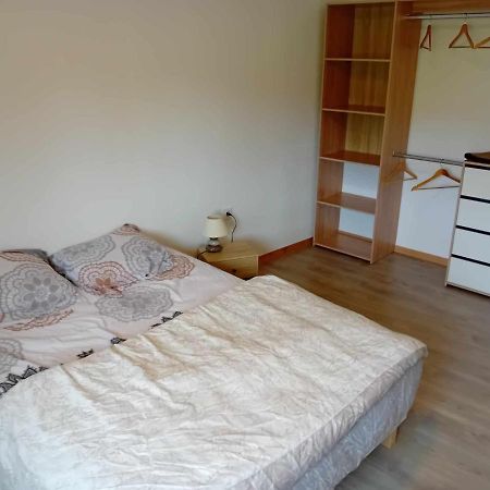 Grand Appartement Avec Terrasse Wignehies Zewnętrze zdjęcie
